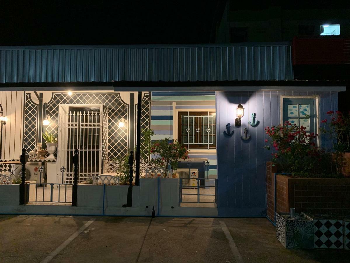 At Night Hotel Chumphon Eksteriør billede